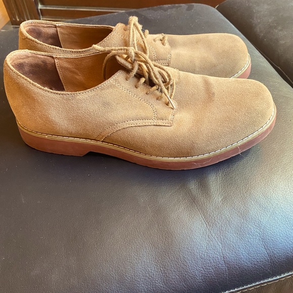 Bass shoes for men. PRICE REDUCTION - Picture 1 of 3